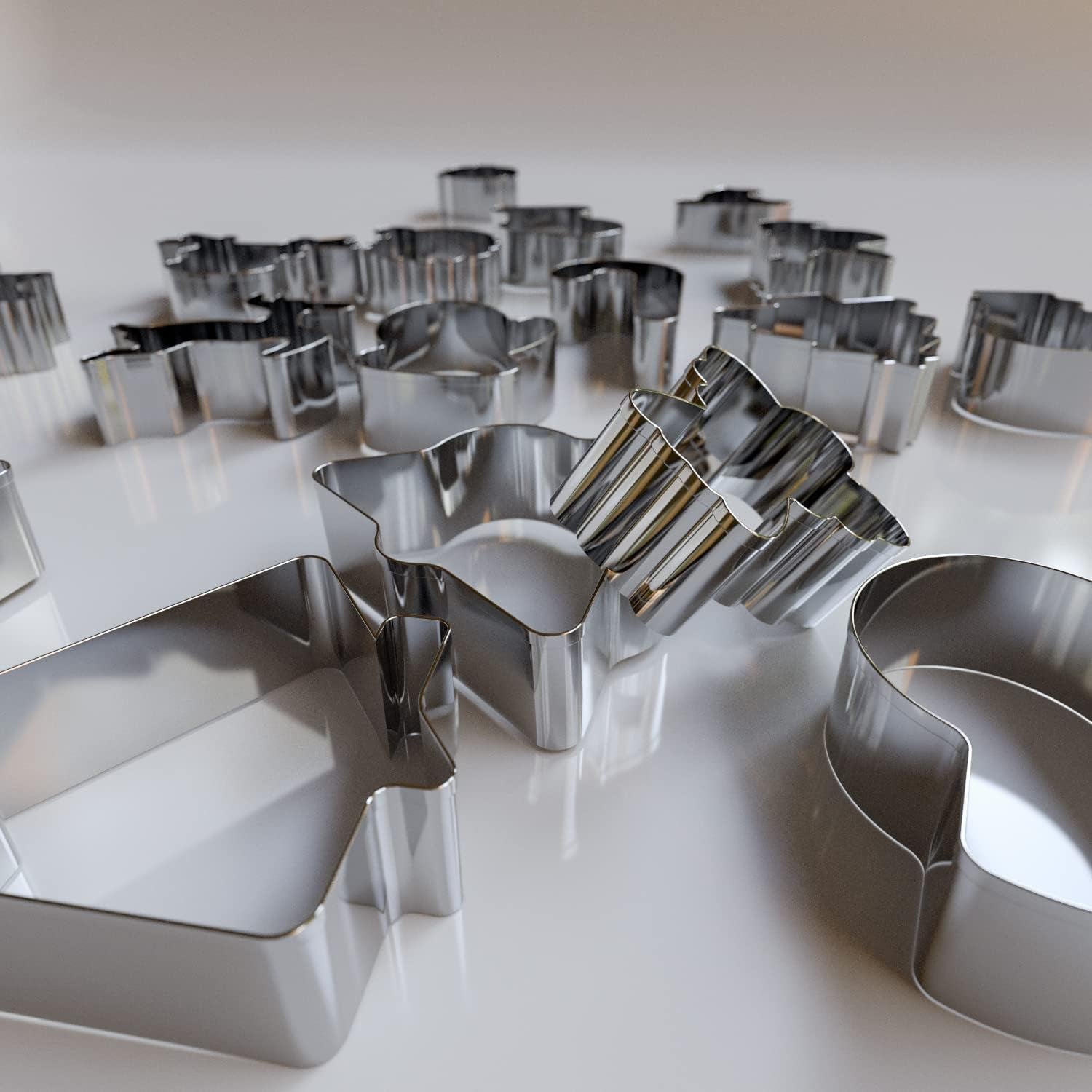 18 Pcs Christmas Cookie Cutter Set, Stainless Steel Metal Biscuit Molds, Xmas Holiday Dough and Cookie Cutter for Party Baking Gingerbread Santa Snowflake Cane Trees Snowman Stocking Reindeer Shape