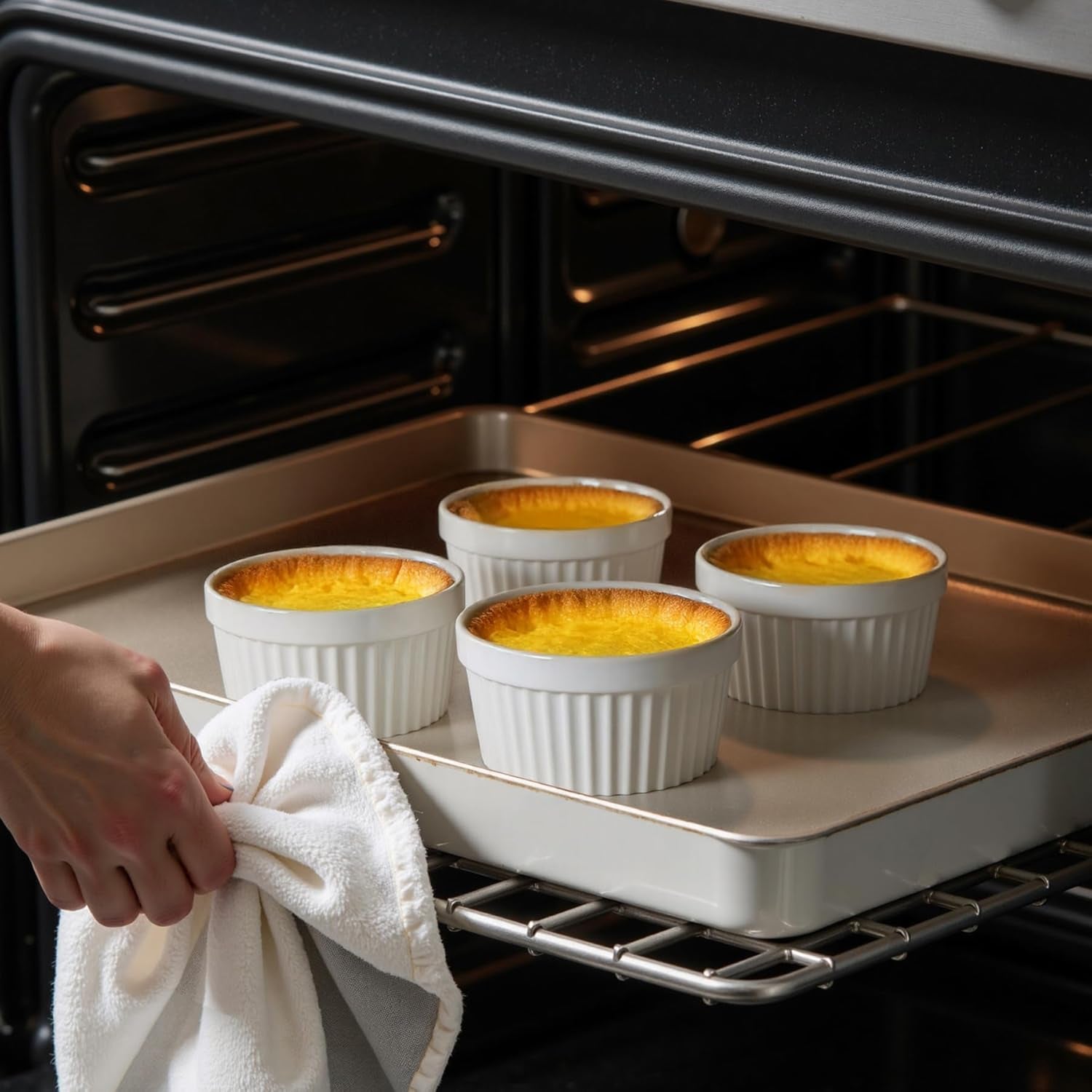 6-Pack 8 Oz Porcelain Ramekins with Lids, White Souffle Dishes for Baking, Creme Brulee Cups, Oven-Friendly Pudding Custard Bowls – Versatile Kitchen Essentials for Baking and Storing