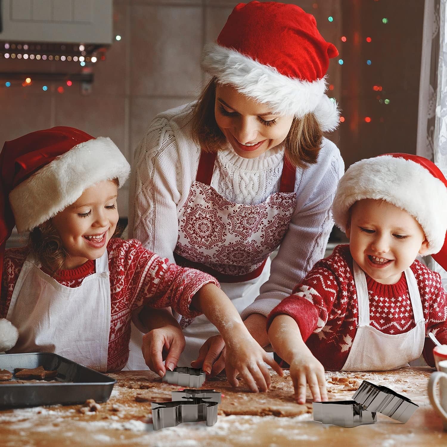 18 Pcs Christmas Cookie Cutter Set, Stainless Steel Metal Biscuit Molds, Xmas Holiday Dough and Cookie Cutter for Party Baking Gingerbread Santa Snowflake Cane Trees Snowman Stocking Reindeer Shape